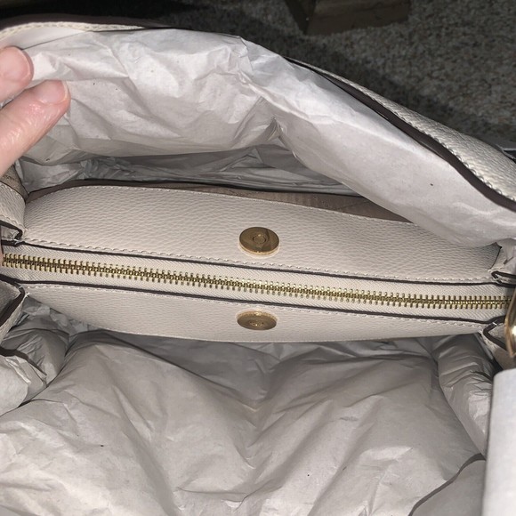 Michael Kors Purse and Wallet set Arlo Light Cream Leather  Shoulder Bag NWT - Picture 7 of 14